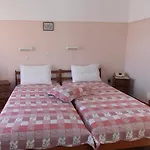 Hotel Bretagne 2*